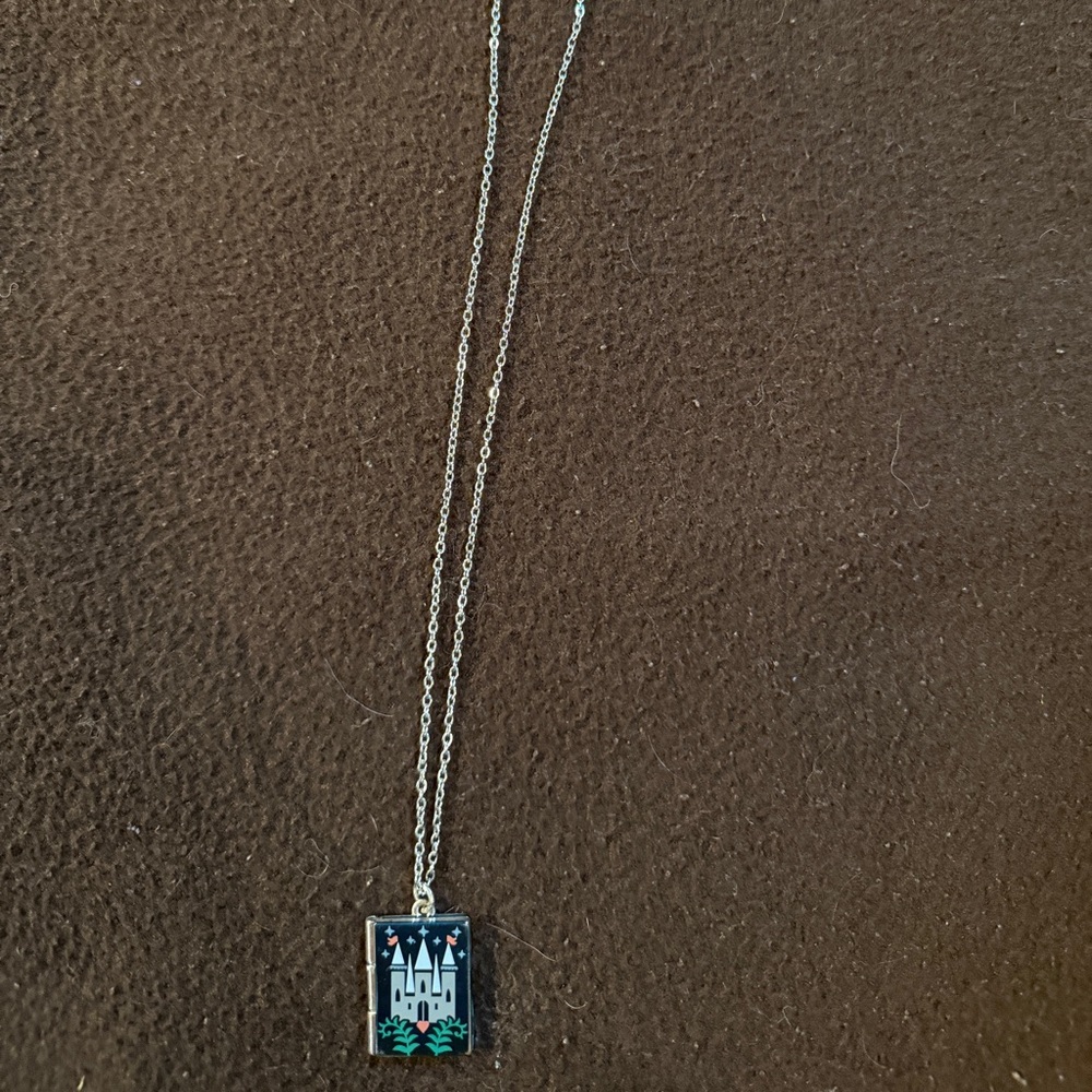 Elegant Silver Castle Pendant Necklace